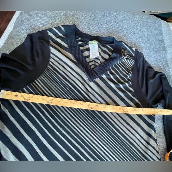 Dolcezza Tunic - Picture 12 of 15